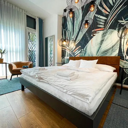 Botaniq Bed & Breakfast